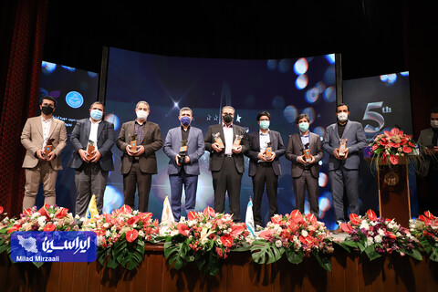 تقدیر از شرکت فولاد مبارکه در کنفرانس بین المللی و پنجمین ارزیابی ملی تحول دیجیتال