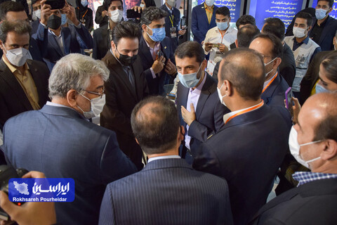 بازدید مدیرعامل شرکت فولاد مبارکه از غرفه شرکت‌های زیرمجموعه در نمایشگاه متالکس