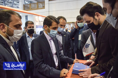 بازدید مدیرعامل شرکت فولاد مبارکه از غرفه شرکت‌های زیرمجموعه در نمایشگاه متالکس