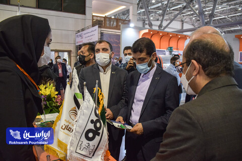 بازدید مدیرعامل شرکت فولاد مبارکه از غرفه شرکت‌های زیرمجموعه در نمایشگاه متالکس