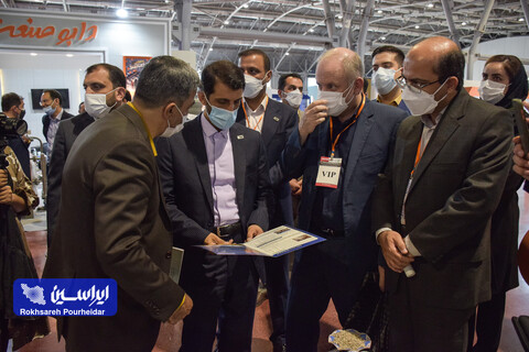 بازدید مدیرعامل شرکت فولاد مبارکه از غرفه شرکت‌های زیرمجموعه در نمایشگاه متالکس