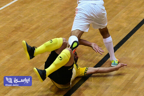 رقابت‌ تیم های فوتسال سپاهان و مس سونگون