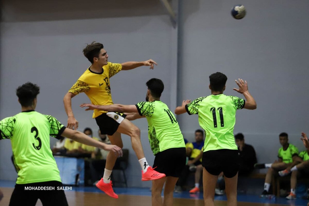 صعود 4 تیم اصفهانی به مرحله یک‌چهارم نهایی هندبال نوجوانان کشور