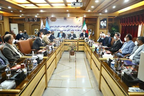 شرکت ملی فولاد استراتژی نوینی برای حرکت‌های آینده داشته باشد