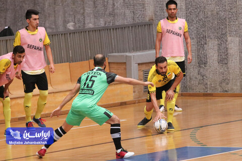 مصاف سپاهان با مقاومت سخت‌کوش/ تقابل گیتی صدرنشین با قعرنشین