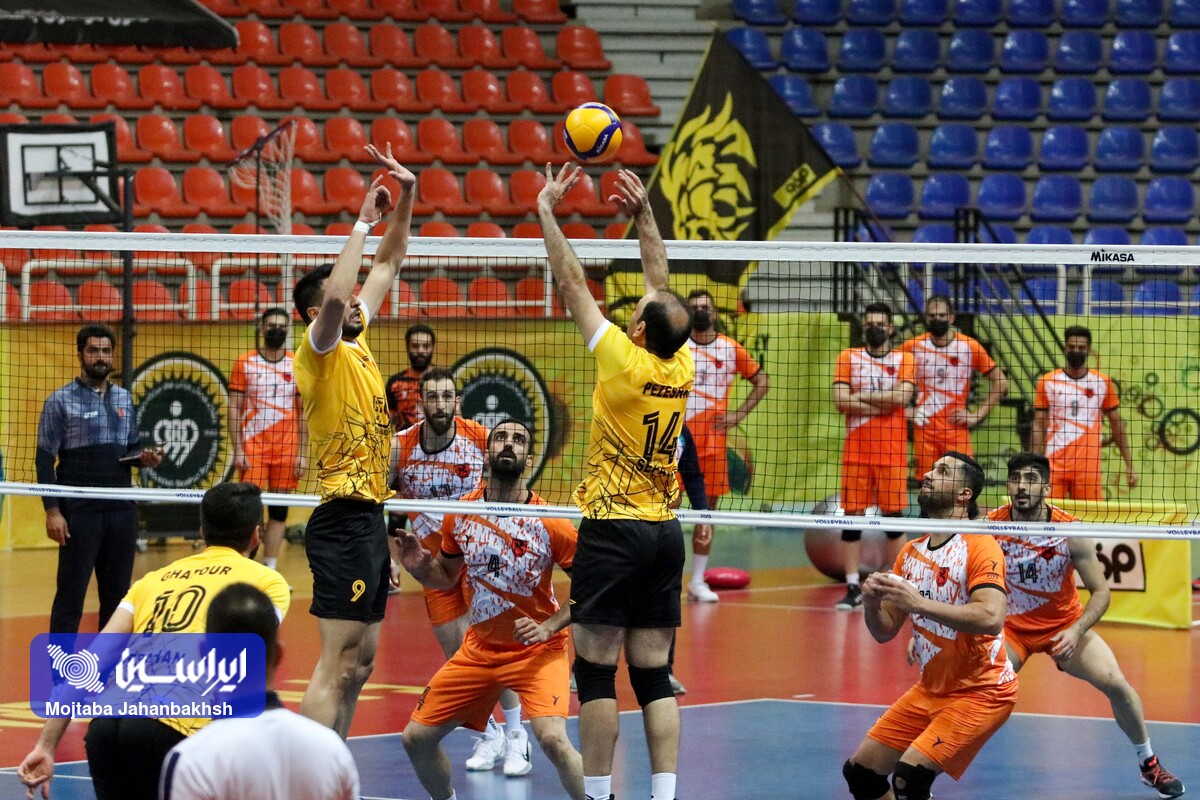 طلایی پوشان آماده کسب دهمین پیروزی هستند