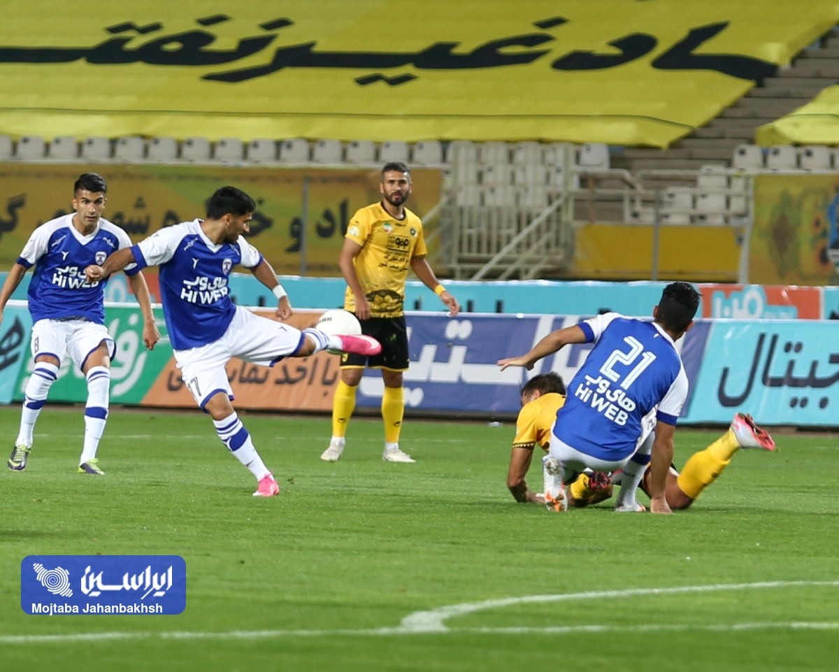 مصاف محرم و عنایتی/ مچ‌اندازی تراکتور و استقلال