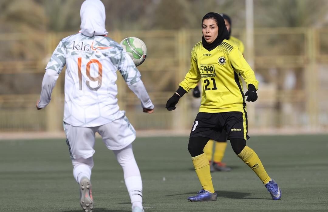 سپاهان مقابل مهاجمان بی‌رحم خاتون