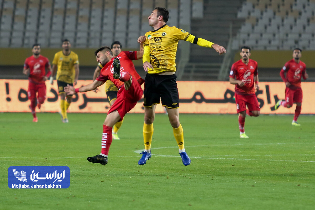 توقف سپاهان و استقلال/ خروج ذوب‌آهن از بحران