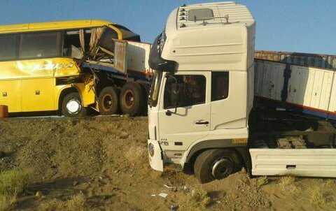 سانحه آزادراه قم-کاشان ۸ کشته بر جای گذاشت