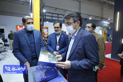 بازدید دستیار ویژه وزیر صمت از غرفه گروه فولاد مبارکه در نمایشگاه ایران‌متافو