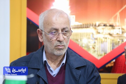 بازدید رئیس کمیسیون صنایع و معادن مجلس شورای اسلامی از غرفه گروه فولاد مبارکه