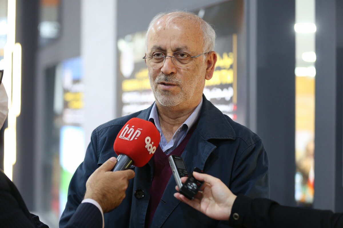 فولاد مبارکه افتخار کشور است