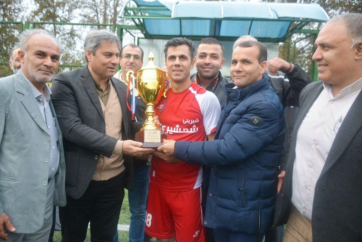 فولادمبارکه سپاهان باشگاه بزرگ و ریشه‌داری است/ از دیدار با سپاهان به عنوان یک فرصت استفاده می‌کنیم