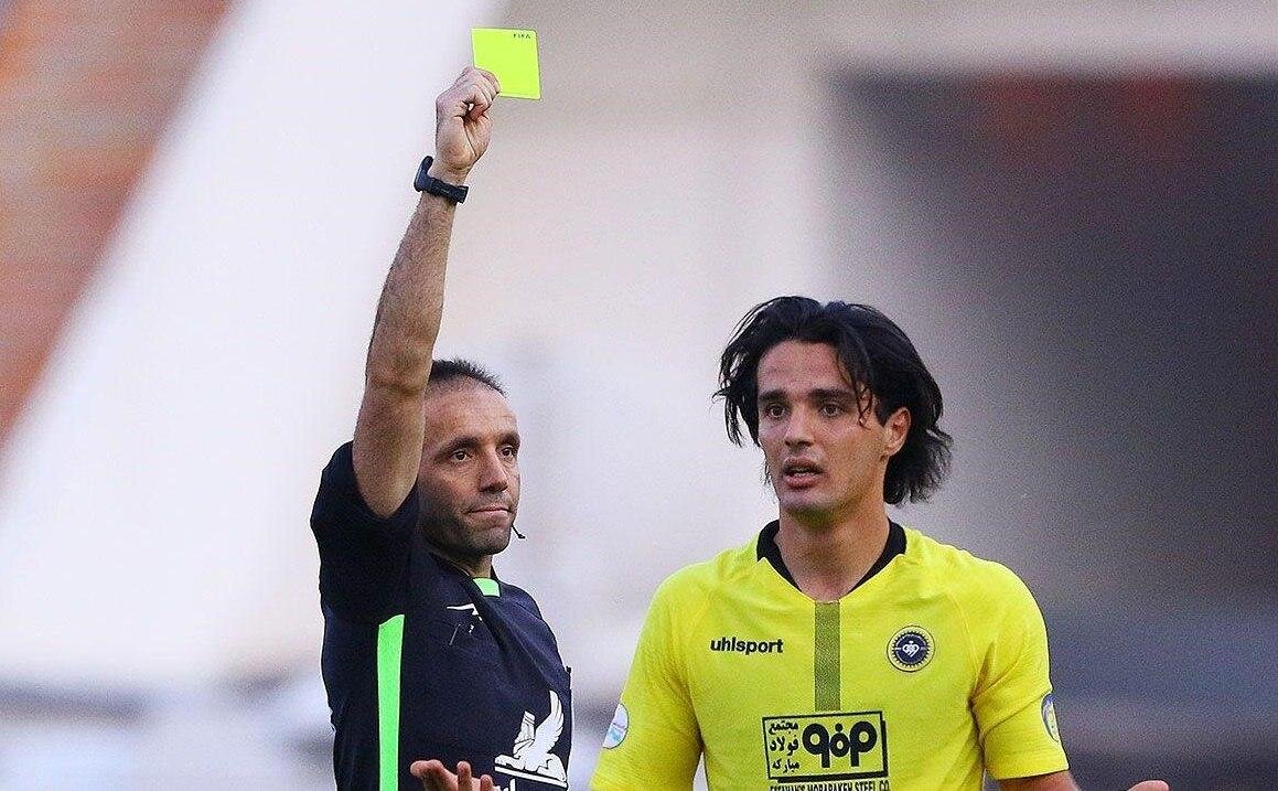 وحید کاظمی قاضی الکلاسیکوی ایران شد