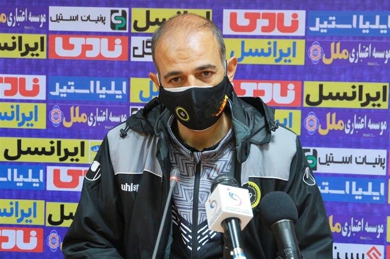 سپاهان و صنعت نفت سعی در ارائه فوتبال خوب دارند