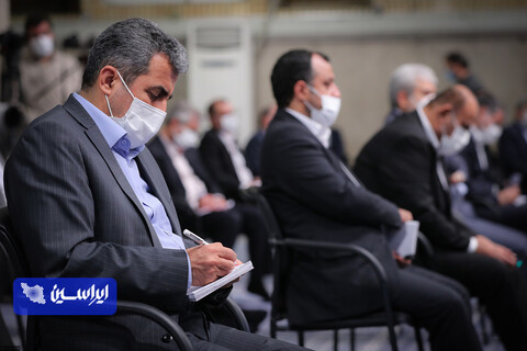 رهبر انقلاب در دیدار تولیدکنندگان و فعالان اقتصادی: