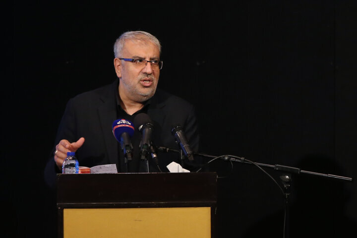 امضای ۴.۵ میلیارد دلار قرارداد برای توسعه میادین نفت و گاز در دولت سیزدهم