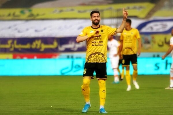 تلاش سلمانی برای رسیدن به ترکیب اصلی سپاهان