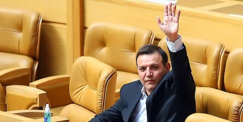 عزیزی خادم عزل شد