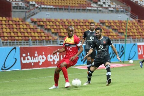 مس ۱ _ فولاد ۱/ زور ربیعی و نکونام به هم نرسید