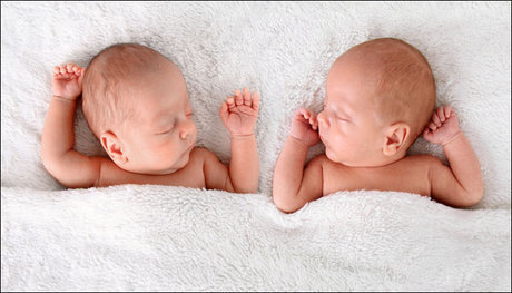 افزایش مرخصی زایمان مادران دارای فرزند دو قلو از ۹ ماه به یکسال