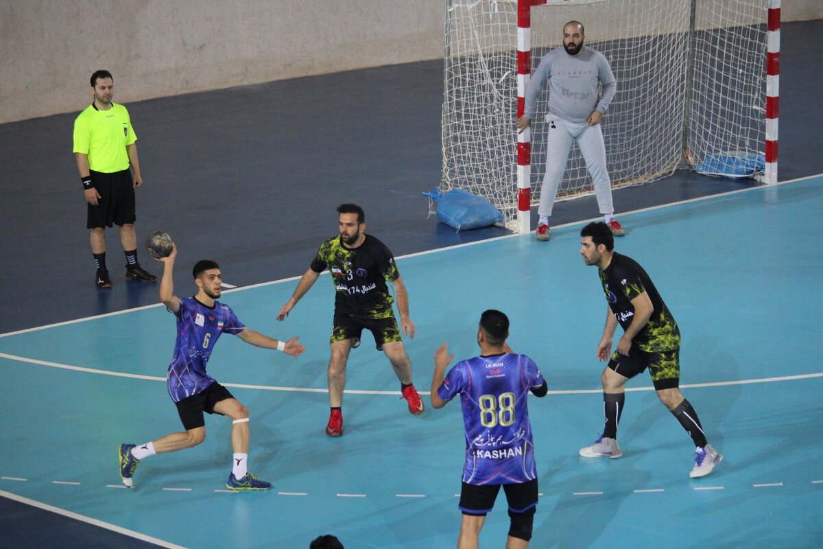 زاگرس کرمانشاه و هوانیروز اصفهان لیگ برتری شدند