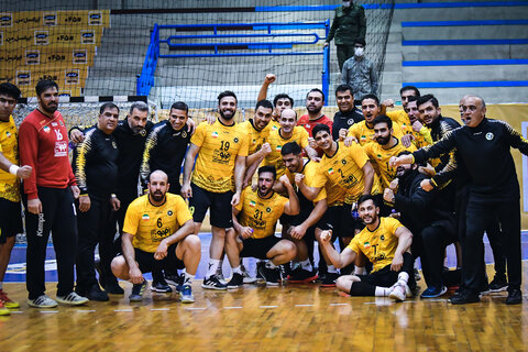 سپاهان ۲۲ _ شهید شاملی ۱۹/ رحیمی‌زاده مچ رجبی را خواباند