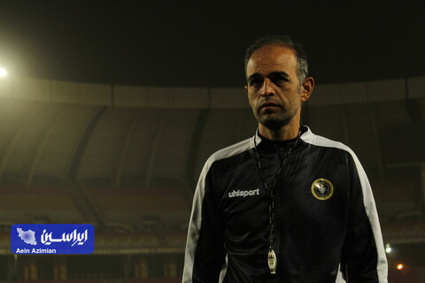 کناره‌گیری محرم نویدکیا از سرمربیگری سپاهان