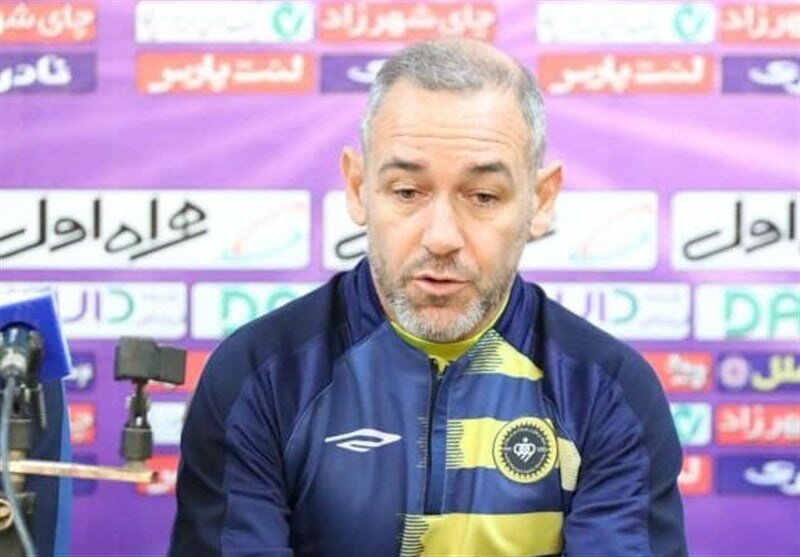 فجر سپاسی بازیکنان خوبی در میانه میدان دارد