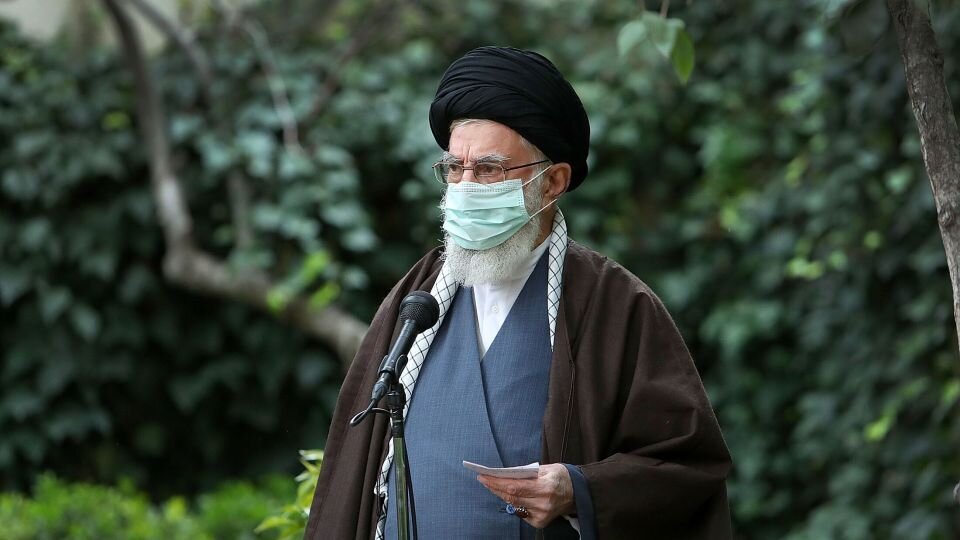 رهبر انقلاب: تخریب جنگل‌ها و محیط زیست و پوشش‌های گیاهی، تخریب منافع ملی است