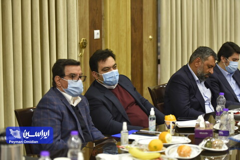 نشست هم‌اندیشی فولاد مبارکه با مراکز خدماتی و تبیین اهداف و استراتژی‌های ۱۴۰۱