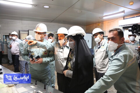 بازدید زهرا شیخی نماینده مردم اصفهان در مجلس شورای اسلامی  از خطوط تولید و تصفیه‌خانه شرکت فولاد مبارکه