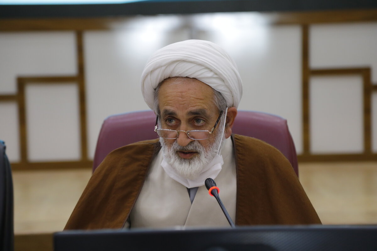 مقام قضایی با متخلفان اطلاع‌رسانی گزارش تحقیق و تفحص فولاد مبارکه برخورد کند