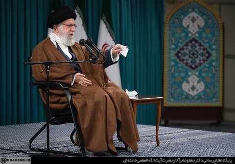 رهبر انقلاب: اگر گشایش ارزی به‌وجود آمد نباید این پول صرف واردات بی‌رویه شود