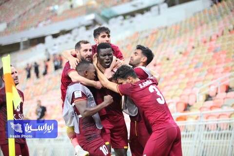 کولیبالی در جمع فولادی‌ها باقی می‌ماند