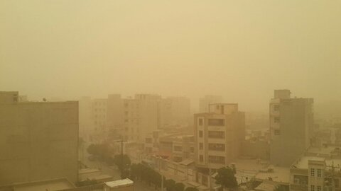 گرد و غبار در کمین است/ لزوم توجه بنگاه‌های اقتصادی به مقابله با بیابان‌زایی