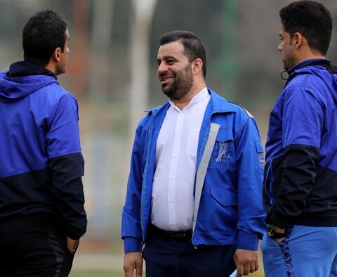 برای حق‌پخش کسی تکروی نکند/ از مسابقات والیبال ۱۰ میلیارد درآمدزایی داشتیم