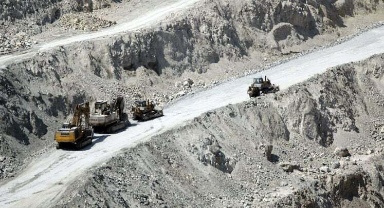 بازنگری قوانین واگذاری محدوده‌های غنی معدنی