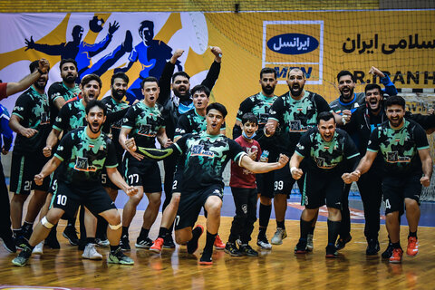 ذوب‎‌آهن ۲۳ _ شهید شاملی ۲۵/ پیروزی بزرگ کازرونی‌ها در اصفهان