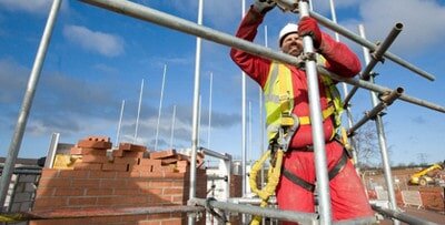 مهم‌ترین چالش در زمینه ایمنی کارگران، مشکل استاندارد ابزار کار است