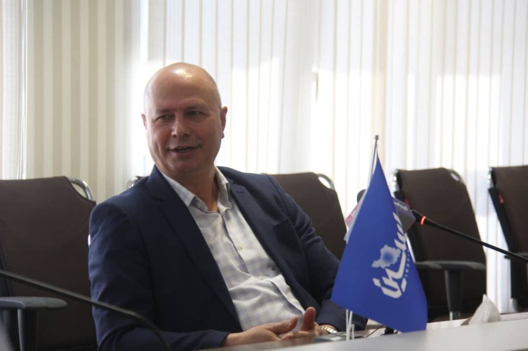 تولید باید اولویت اول دولت باشد