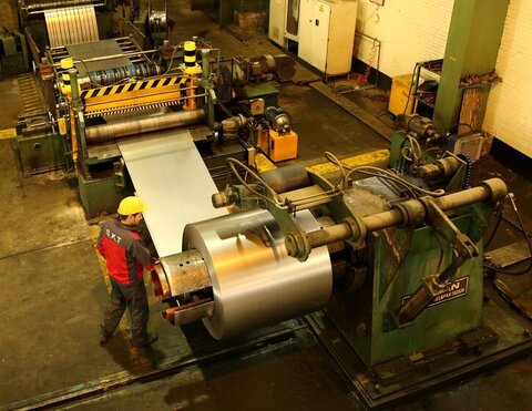 کارگران، نقش آفرینان اصلی تولید دانش بنیان هستند