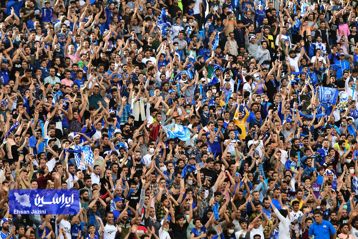 آسمان فوتبال ایران آبی شد