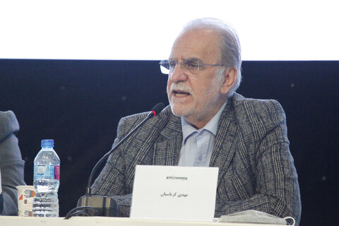  وضع عوارض بر صادرات فولاد یک تصمیم غیرملی است