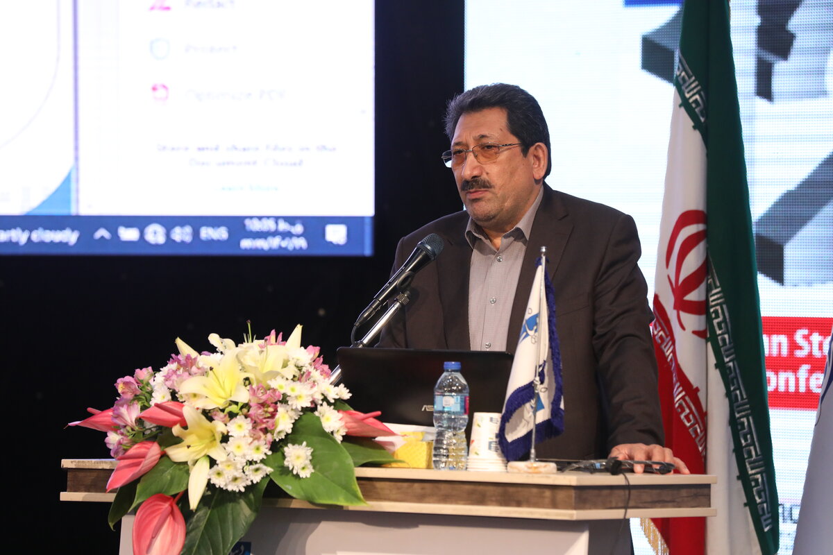 سهم فولاد از صادرات کشور ۱۳ درصد است