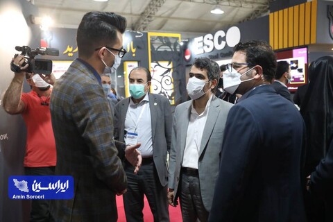 بازدید معاون وزیر صمت از نمایشگاه چشم‌انداز صنعت فولاد و سنگ‌ آهن ایران