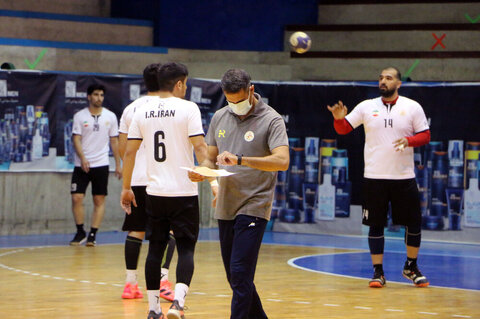 دو مربی خارجی به کادرفنی تیم ملی هندبال آمدند