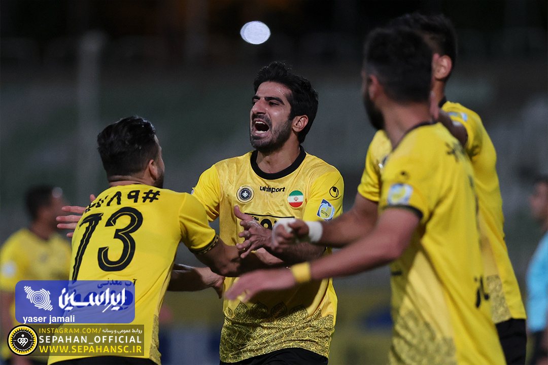 برگزاری بازی سپاهان و فولاد با حضور تماشاگران + جزئیات بلیط فروشی