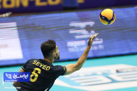 دیدار تیم‌های والیبال پیکان ایران و تاراز قزاقستان